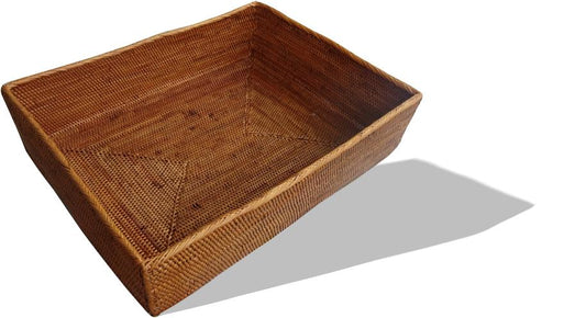 Offene große Aufbewahrungsbox ohne Eingriffe